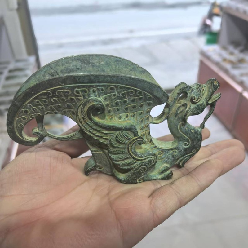 bottle faucet Pixiu copper orn - Collectible Vintage Wine review and price
